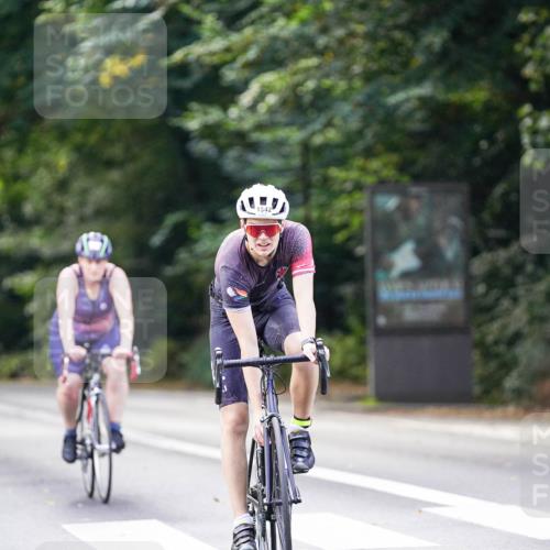 14.09.2025 - Stadtparktriathlon Michael Burmester http://msf.ph/oto/8906379 14.09.2025 13:23:34 Radfahren 1425, 1455, 1542, 1563, 1574 meine-sportfotos.de