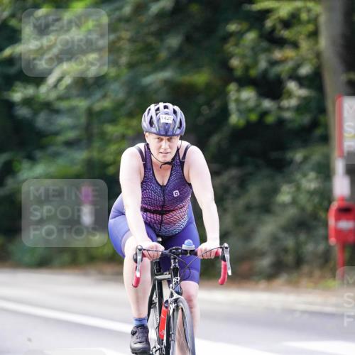 14.09.2025 - Stadtparktriathlon Michael Burmester http://msf.ph/oto/8906383 14.09.2025 13:23:36 Radfahren 1425, 1455, 1542, 1563, 1574 meine-sportfotos.de