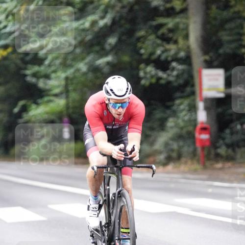 14.09.2025 - Stadtparktriathlon Michael Burmester http://msf.ph/oto/8906396 14.09.2025 09:08:50 Radfahren 342, 365, 392, 410, 437 meine-sportfotos.de