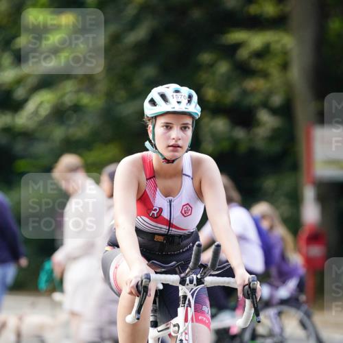 14.09.2025 - Stadtparktriathlon Michael Burmester http://msf.ph/oto/8906403 14.09.2025 13:23:45 Radfahren 1455, 1570, 1574 meine-sportfotos.de