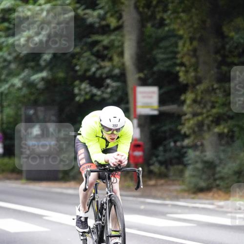 14.09.2025 - Stadtparktriathlon Michael Burmester http://msf.ph/oto/8906413 14.09.2025 09:09:07 Radfahren 323, 341, 352, 353, 375 meine-sportfotos.de
