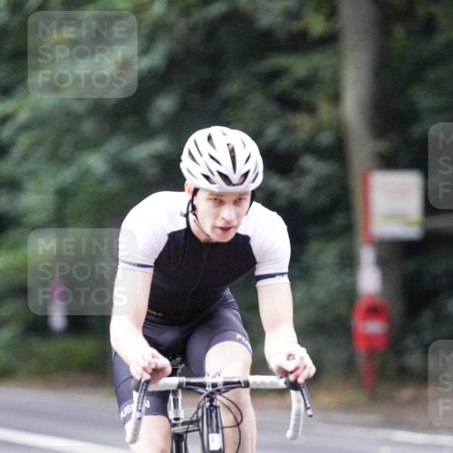 14.09.2025 - Stadtparktriathlon Michael Burmester http://msf.ph/oto/8906457 14.09.2025 09:09:31 Radfahren 337, 349, 354, 361, 376, 398, 399, 451 meine-sportfotos.de