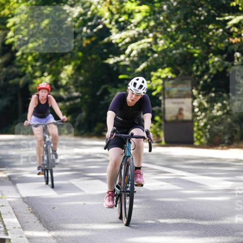 14.09.2025 - Stadtparktriathlon Michael Burmester http://msf.ph/oto/8906458 14.09.2025 13:24:29 Radfahren 1459, 1496, 1569 meine-sportfotos.de