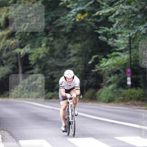 14.09.2025 - Stadtparktriathlon Michael Burmester http://msf.ph/oto/8906465 14.09.2025 09:09:50 Radfahren 406, 432 meine-sportfotos.de