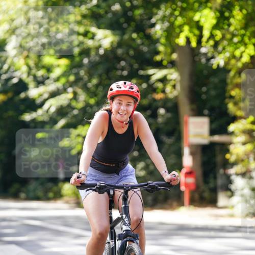 14.09.2025 - Stadtparktriathlon Michael Burmester http://msf.ph/oto/8906466 14.09.2025 13:24:31 Radfahren 1459, 1496, 1569 meine-sportfotos.de