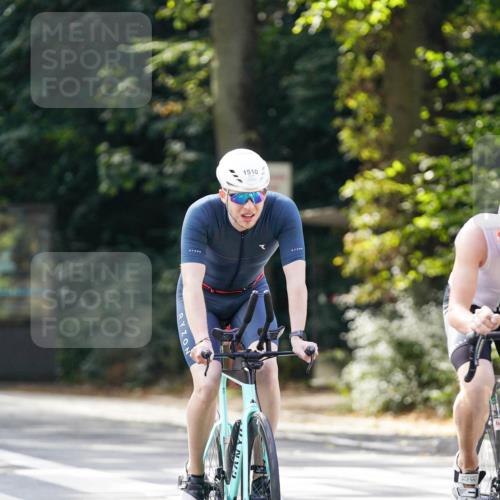 14.09.2025 - Stadtparktriathlon Michael Burmester http://msf.ph/oto/8906472 14.09.2025 13:24:44 Radfahren 1488, 1499, 1510, 1518, 1543, 1545, 1551, 1554, 1593 meine-sportfotos.de