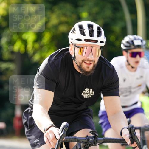 14.09.2025 - Stadtparktriathlon Michael Burmester http://msf.ph/oto/8906477 14.09.2025 13:24:46 Radfahren 1488, 1499, 1510, 1518, 1543, 1545, 1551, 1554, 1559, 1561, 1593 meine-sportfotos.de