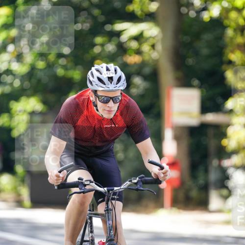 14.09.2025 - Stadtparktriathlon Michael Burmester http://msf.ph/oto/8906519 14.09.2025 13:25:12 Radfahren 1323, 1432, 1479, 1521, 1568, 1586 meine-sportfotos.de
