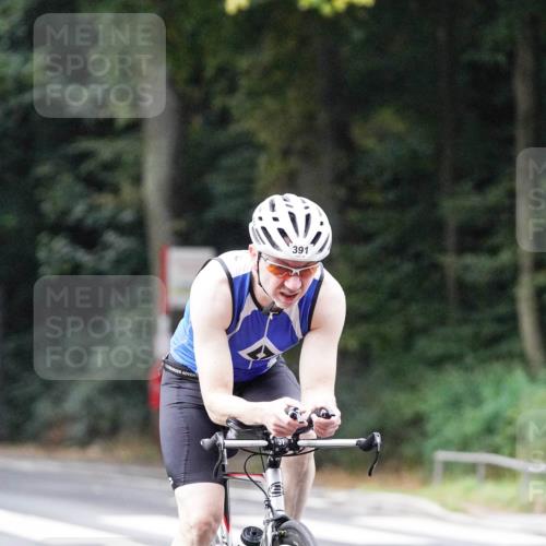 14.09.2025 - Stadtparktriathlon Michael Burmester http://msf.ph/oto/8906524 14.09.2025 09:10:16 Radfahren 336, 391, 414 meine-sportfotos.de