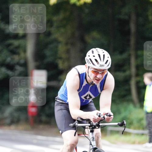 14.09.2025 - Stadtparktriathlon Michael Burmester http://msf.ph/oto/8906526 14.09.2025 09:10:16 Radfahren 336, 391, 414 meine-sportfotos.de