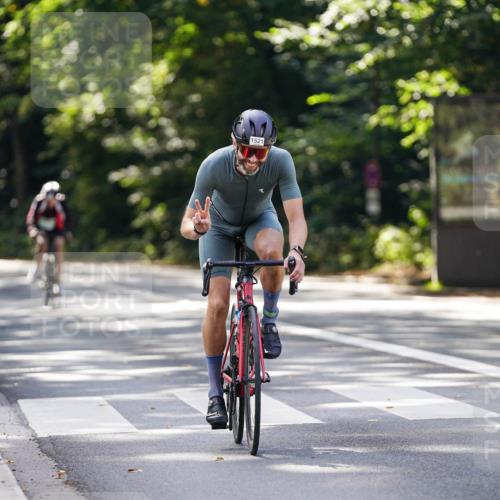 14.09.2025 - Stadtparktriathlon Michael Burmester http://msf.ph/oto/8906531 14.09.2025 13:25:17 Radfahren 1442, 1462, 1479, 1521, 1568, 1586, 1609 meine-sportfotos.de