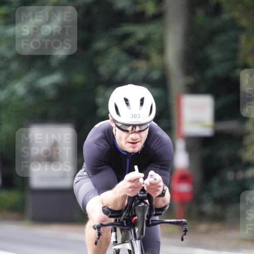 14.09.2025 - Stadtparktriathlon Michael Burmester http://msf.ph/oto/8906558 14.09.2025 09:10:36 Radfahren 303, 319, 325, 367, 369, 372, 395, 420 meine-sportfotos.de