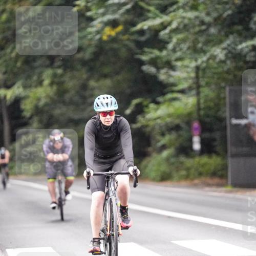 14.09.2025 - Stadtparktriathlon Michael Burmester http://msf.ph/oto/8906585 14.09.2025 09:10:50 Radfahren 302, 319, 322, 382, 415, 421, 435 meine-sportfotos.de