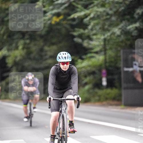 14.09.2025 - Stadtparktriathlon Michael Burmester http://msf.ph/oto/8906588 14.09.2025 09:10:50 Radfahren 302, 319, 322, 382, 415, 421, 435 meine-sportfotos.de