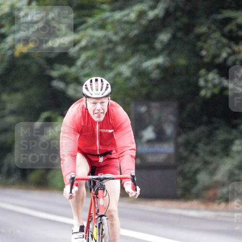 14.09.2025 - Stadtparktriathlon Michael Burmester http://msf.ph/oto/8906609 14.09.2025 09:10:58 Radfahren 302, 351, 360, 415, 421, 435 meine-sportfotos.de