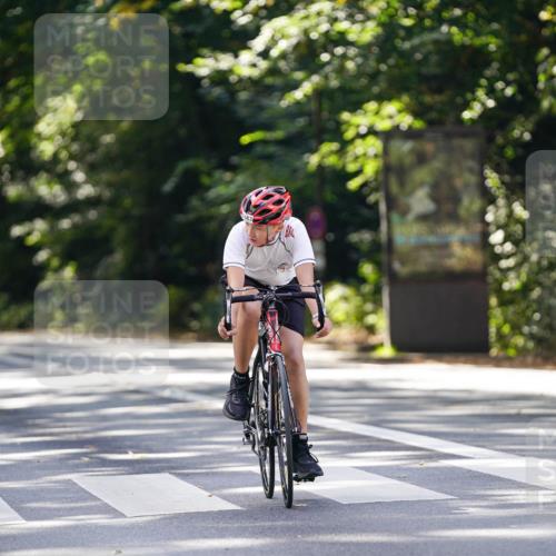 14.09.2025 - Stadtparktriathlon Michael Burmester http://msf.ph/oto/8906610 14.09.2025 13:26:08 Radfahren 1454, 1498, 1583 meine-sportfotos.de