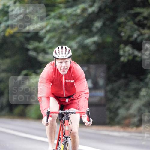 14.09.2025 - Stadtparktriathlon Michael Burmester http://msf.ph/oto/8906611 14.09.2025 09:10:58 Radfahren 302, 351, 360, 415, 421, 435 meine-sportfotos.de