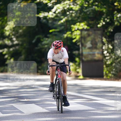 14.09.2025 - Stadtparktriathlon Michael Burmester http://msf.ph/oto/8906612 14.09.2025 13:26:08 Radfahren 1454, 1498, 1583 meine-sportfotos.de