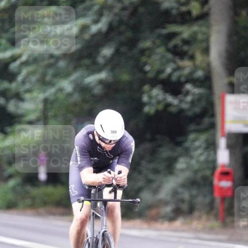 14.09.2025 - Stadtparktriathlon Michael Burmester http://msf.ph/oto/8906615 14.09.2025 09:11:00 Radfahren 302, 351, 355, 360, 415, 435 meine-sportfotos.de