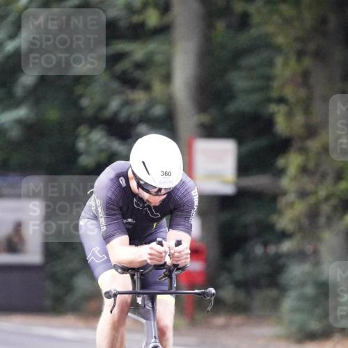 14.09.2025 - Stadtparktriathlon Michael Burmester http://msf.ph/oto/8906618 14.09.2025 09:11:00 Radfahren 302, 351, 355, 360, 415, 435 meine-sportfotos.de