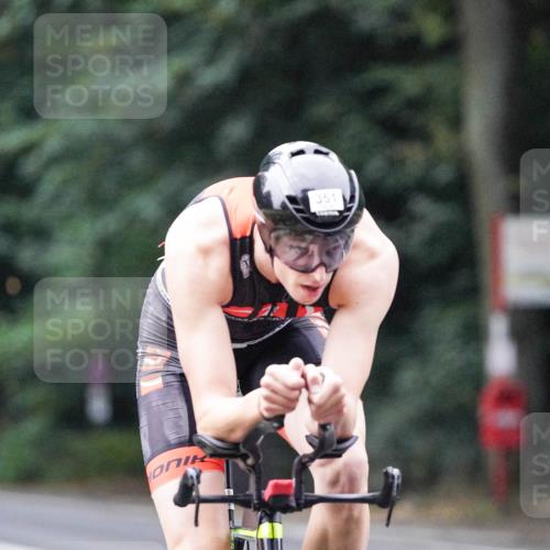 14.09.2025 - Stadtparktriathlon Michael Burmester http://msf.ph/oto/8906626 14.09.2025 09:11:06 Radfahren 330, 351, 355, 360, 476 meine-sportfotos.de