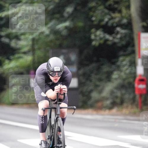14.09.2025 - Stadtparktriathlon Michael Burmester http://msf.ph/oto/8906629 14.09.2025 09:11:07 Radfahren 330, 351, 355, 476 meine-sportfotos.de