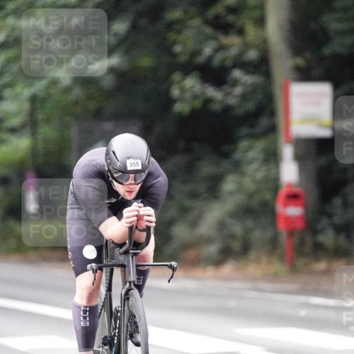14.09.2025 - Stadtparktriathlon Michael Burmester http://msf.ph/oto/8906631 14.09.2025 09:11:07 Radfahren 330, 351, 355, 476 meine-sportfotos.de