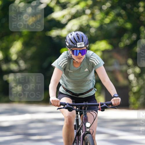 14.09.2025 - Stadtparktriathlon Michael Burmester http://msf.ph/oto/8906653 14.09.2025 13:26:34 Radfahren 1467, 1515, 1620 meine-sportfotos.de