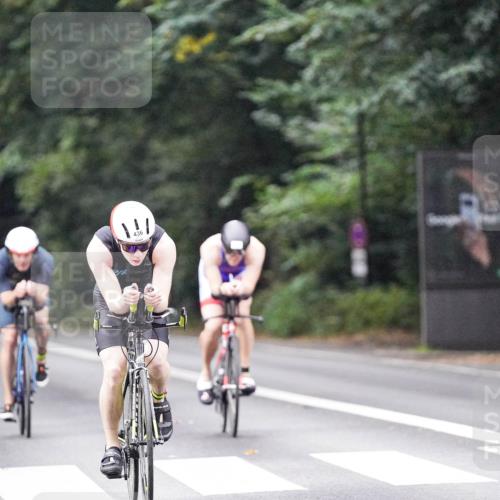 14.09.2025 - Stadtparktriathlon Michael Burmester http://msf.ph/oto/8906663 14.09.2025 09:11:19 Radfahren 312, 313, 321, 332, 405, 408, 416, 423, 436, 476 meine-sportfotos.de