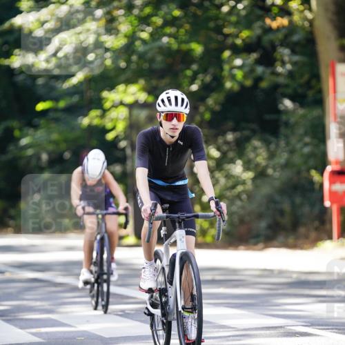 14.09.2025 - Stadtparktriathlon Michael Burmester http://msf.ph/oto/8906674 14.09.2025 13:26:54 Radfahren 1436, 1447, 1448, 1493, 1494, 1526, 1587, 1589, 1591 meine-sportfotos.de