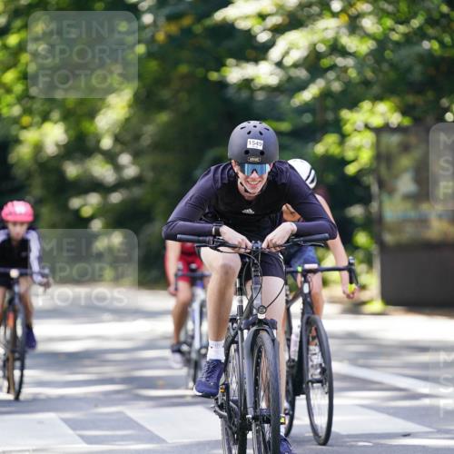 14.09.2025 - Stadtparktriathlon Michael Burmester http://msf.ph/oto/8906692 14.09.2025 13:27:03 Radfahren 1436, 1453, 1493, 1537, 1549, 1571, 1573, 1582, 1587 meine-sportfotos.de