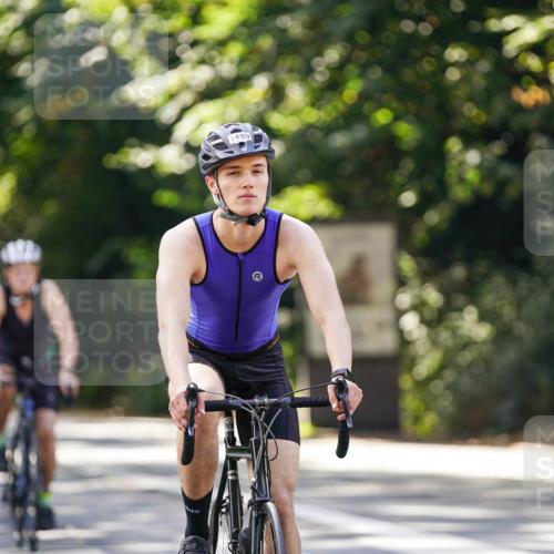14.09.2025 - Stadtparktriathlon Michael Burmester http://msf.ph/oto/8906719 14.09.2025 13:27:13 Radfahren 1426, 1431, 1453, 1480, 1489, 1501, 1513, 1519, 1527, 1573, 1581, 1582 meine-sportfotos.de