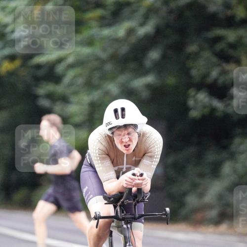 14.09.2025 - Stadtparktriathlon Michael Burmester http://msf.ph/oto/8906725 14.09.2025 09:11:50 Radfahren 335, 338, 394 meine-sportfotos.de