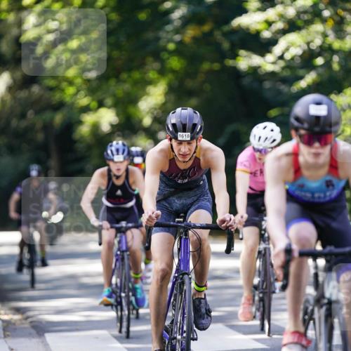 14.09.2025 - Stadtparktriathlon Michael Burmester http://msf.ph/oto/8906757 14.09.2025 13:27:49 Radfahren 1476, 1556, 1579, 1596, 1603, 1618 meine-sportfotos.de