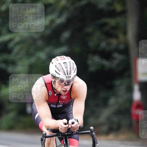 14.09.2025 - Stadtparktriathlon Michael Burmester http://msf.ph/oto/8906773 14.09.2025 09:12:48 Radfahren 320, 334, 356, 422 meine-sportfotos.de