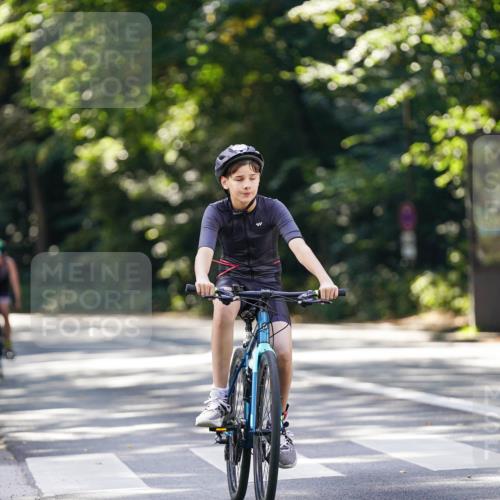 14.09.2025 - Stadtparktriathlon Michael Burmester http://msf.ph/oto/8906799 14.09.2025 13:28:28 Radfahren 1450, 1580, 1594, 1601, 1617 meine-sportfotos.de