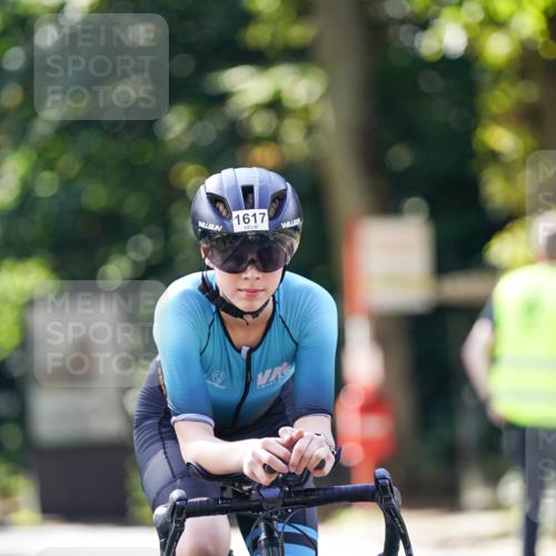 14.09.2025 - Stadtparktriathlon Michael Burmester http://msf.ph/oto/8906805 14.09.2025 13:28:34 Radfahren 1547, 1580, 1594, 1601, 1617 meine-sportfotos.de