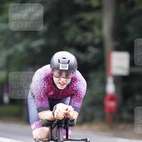 14.09.2025 - Stadtparktriathlon Michael Burmester http://msf.ph/oto/8906836 14.09.2025 09:13:42 Radfahren 324, 346, 386, 425 meine-sportfotos.de