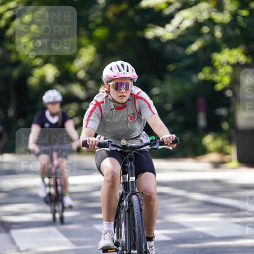 14.09.2025 - Stadtparktriathlon Michael Burmester http://msf.ph/oto/8906837 14.09.2025 13:29:00 Radfahren 1437, 1465, 1530, 1552, 1564, 1614 meine-sportfotos.de
