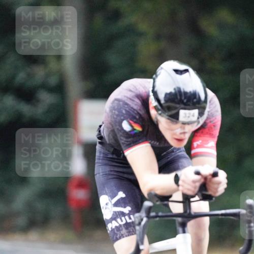 14.09.2025 - Stadtparktriathlon Michael Burmester http://msf.ph/oto/8906843 14.09.2025 09:13:47 Radfahren 324, 425 meine-sportfotos.de