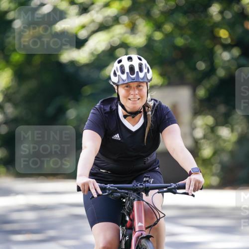 14.09.2025 - Stadtparktriathlon Michael Burmester http://msf.ph/oto/8906844 14.09.2025 13:29:02 Radfahren 1437, 1465, 1525, 1530, 1552, 1564, 1614 meine-sportfotos.de