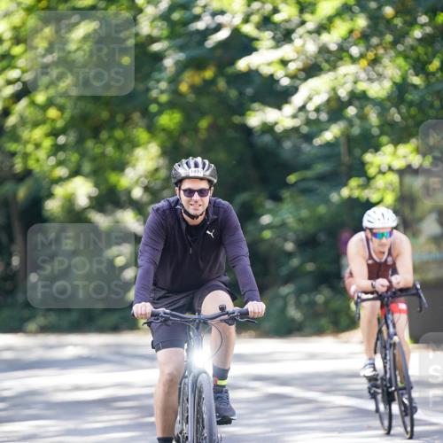 14.09.2025 - Stadtparktriathlon Michael Burmester http://msf.ph/oto/8906850 14.09.2025 13:29:10 Radfahren 1495, 1497, 1525 meine-sportfotos.de