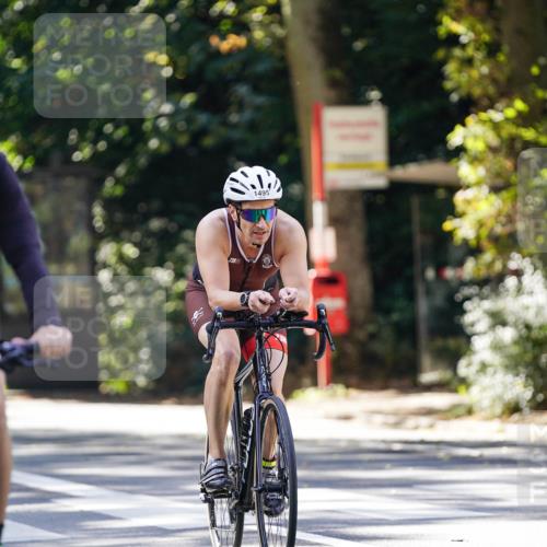 14.09.2025 - Stadtparktriathlon Michael Burmester http://msf.ph/oto/8906856 14.09.2025 13:29:11 Radfahren 1495, 1497, 1525 meine-sportfotos.de