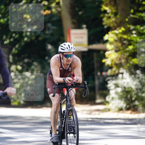 14.09.2025 - Stadtparktriathlon Michael Burmester http://msf.ph/oto/8906858 14.09.2025 13:29:11 Radfahren 1495, 1497, 1525 meine-sportfotos.de