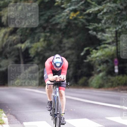 14.09.2025 - Stadtparktriathlon Michael Burmester http://msf.ph/oto/8906865 14.09.2025 09:14:08 Radfahren 333, 366, 419 meine-sportfotos.de