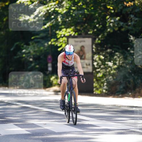 14.09.2025 - Stadtparktriathlon Michael Burmester http://msf.ph/oto/8906872 14.09.2025 13:29:31 Radfahren 1536, 1548, 1577 meine-sportfotos.de