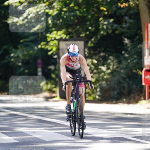 14.09.2025 - Stadtparktriathlon Michael Burmester http://msf.ph/oto/8906875 14.09.2025 13:29:32 Radfahren 1536, 1548, 1577 meine-sportfotos.de