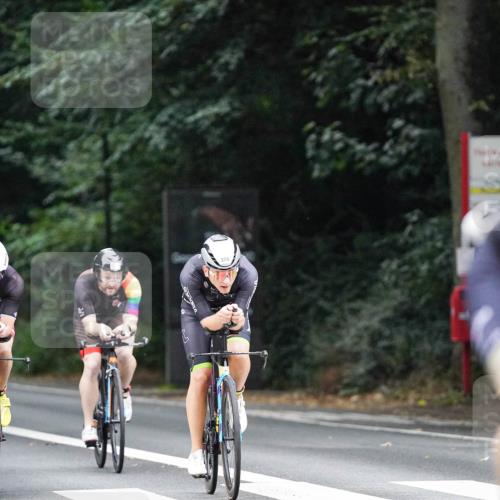 14.09.2025 - Stadtparktriathlon Michael Burmester http://msf.ph/oto/8906878 14.09.2025 09:14:31 Radfahren 301, 318, 326, 340, 345, 347, 363, 370, 371, 373, 377, 380, 381, 389, 401, 404 meine-sportfotos.de
