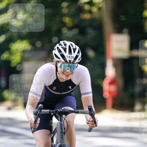 14.09.2025 - Stadtparktriathlon Michael Burmester http://msf.ph/oto/8906906 14.09.2025 13:29:56 Radfahren 1430, 1468 meine-sportfotos.de