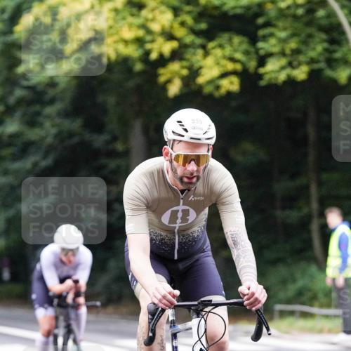 14.09.2025 - Stadtparktriathlon Michael Burmester http://msf.ph/oto/8906918 14.09.2025 09:14:50 Radfahren 339, 342, 393, 473 meine-sportfotos.de